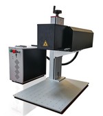 Magna tal-fibra ottika b'format żgħir 3D